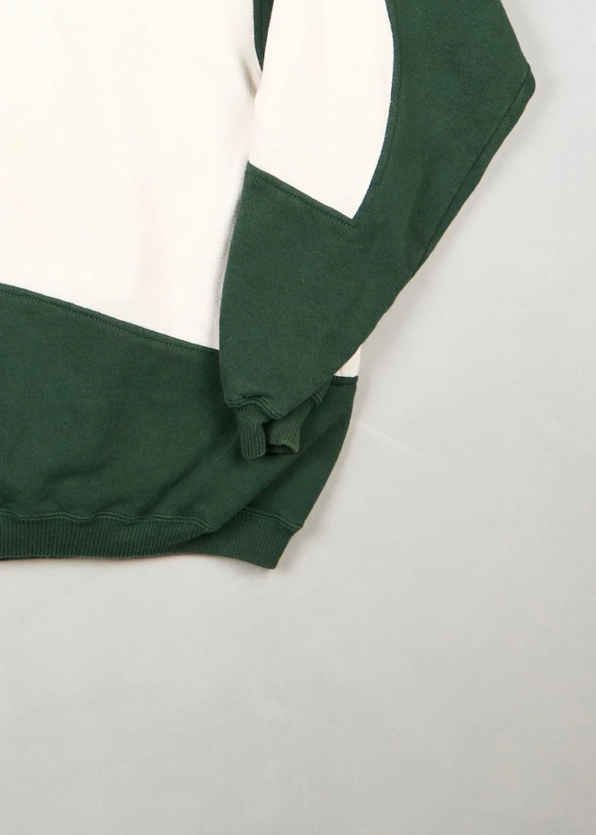 Adidas - Sweatshirt (L) Bottom Right