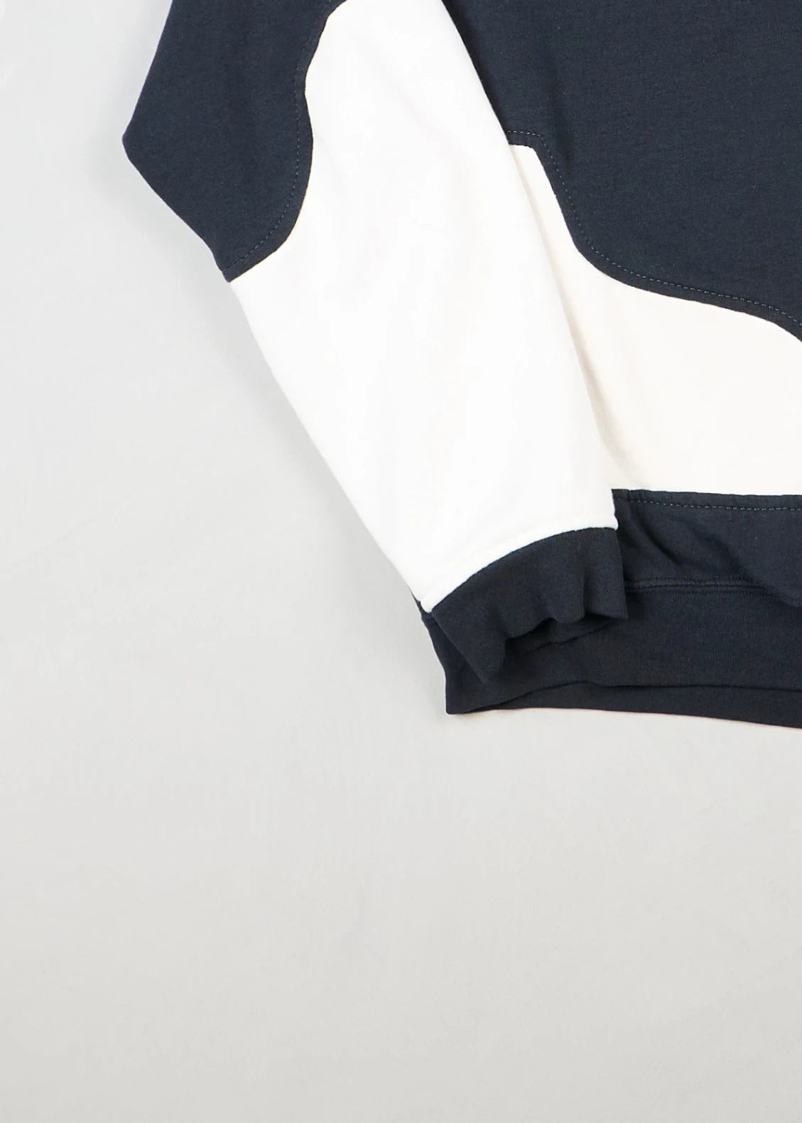 Nike - Sweatshirt (M) Bottom Left