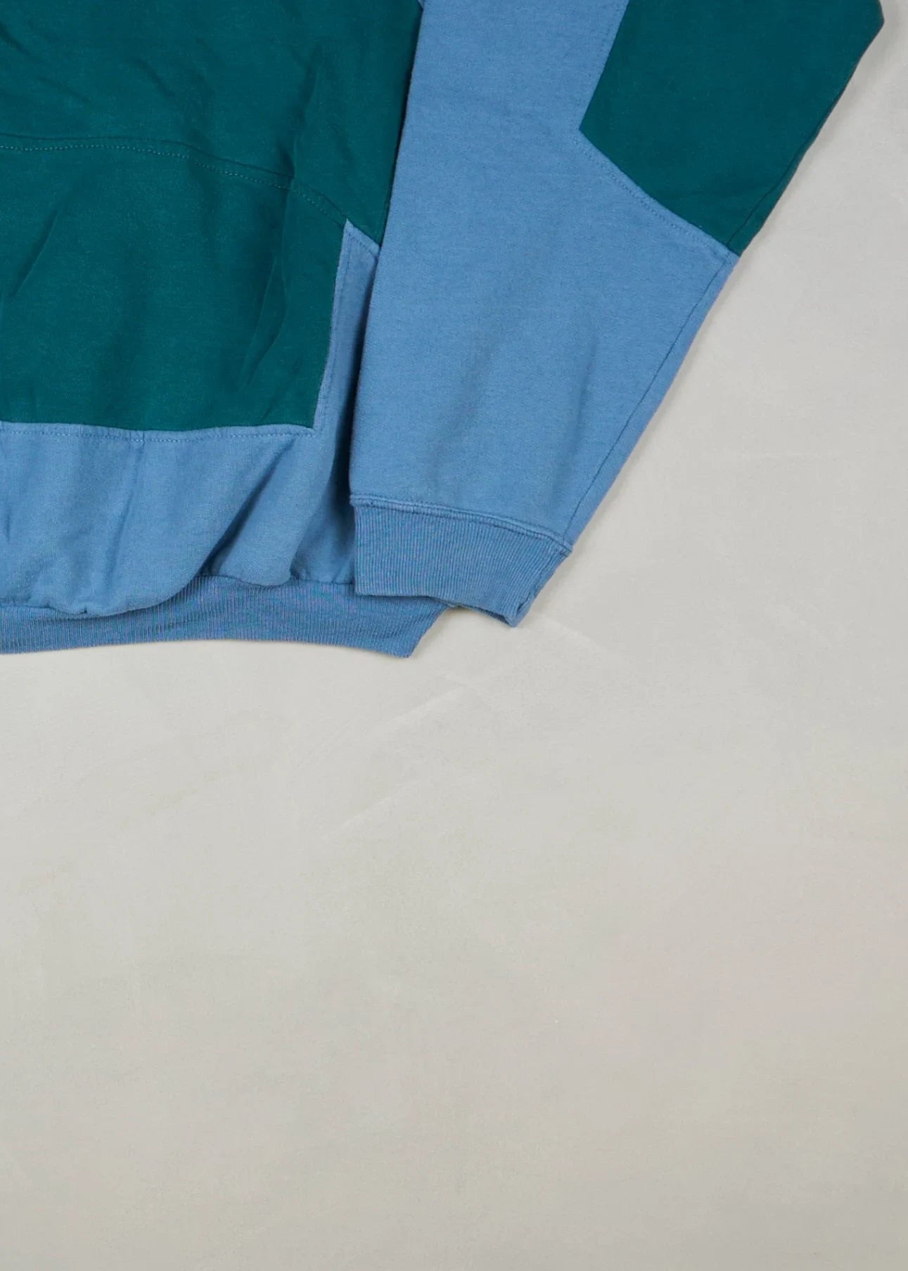 Nike - Sweatshirt (L) Bottom Right