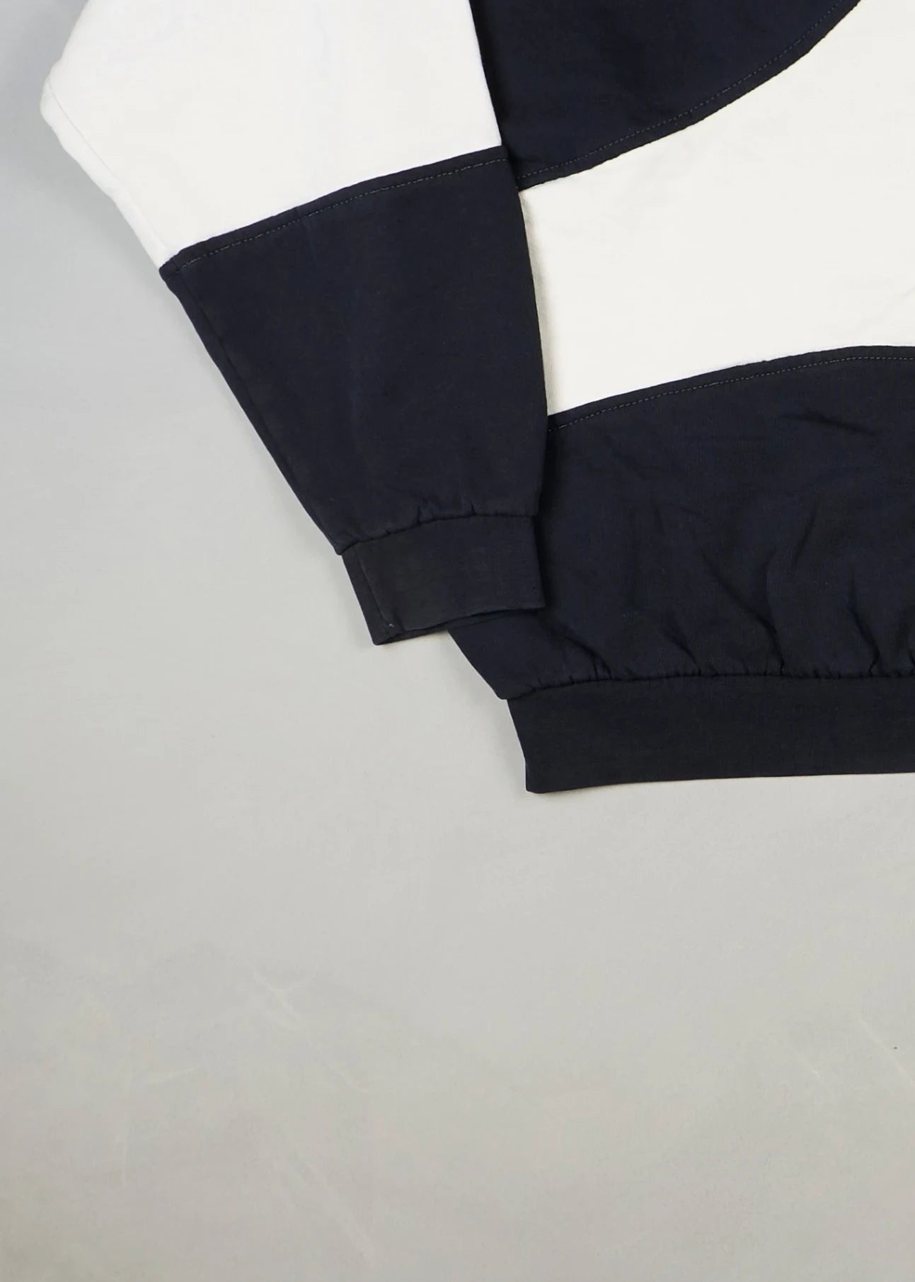Nike - Sweatshirt (L) Bottom Left