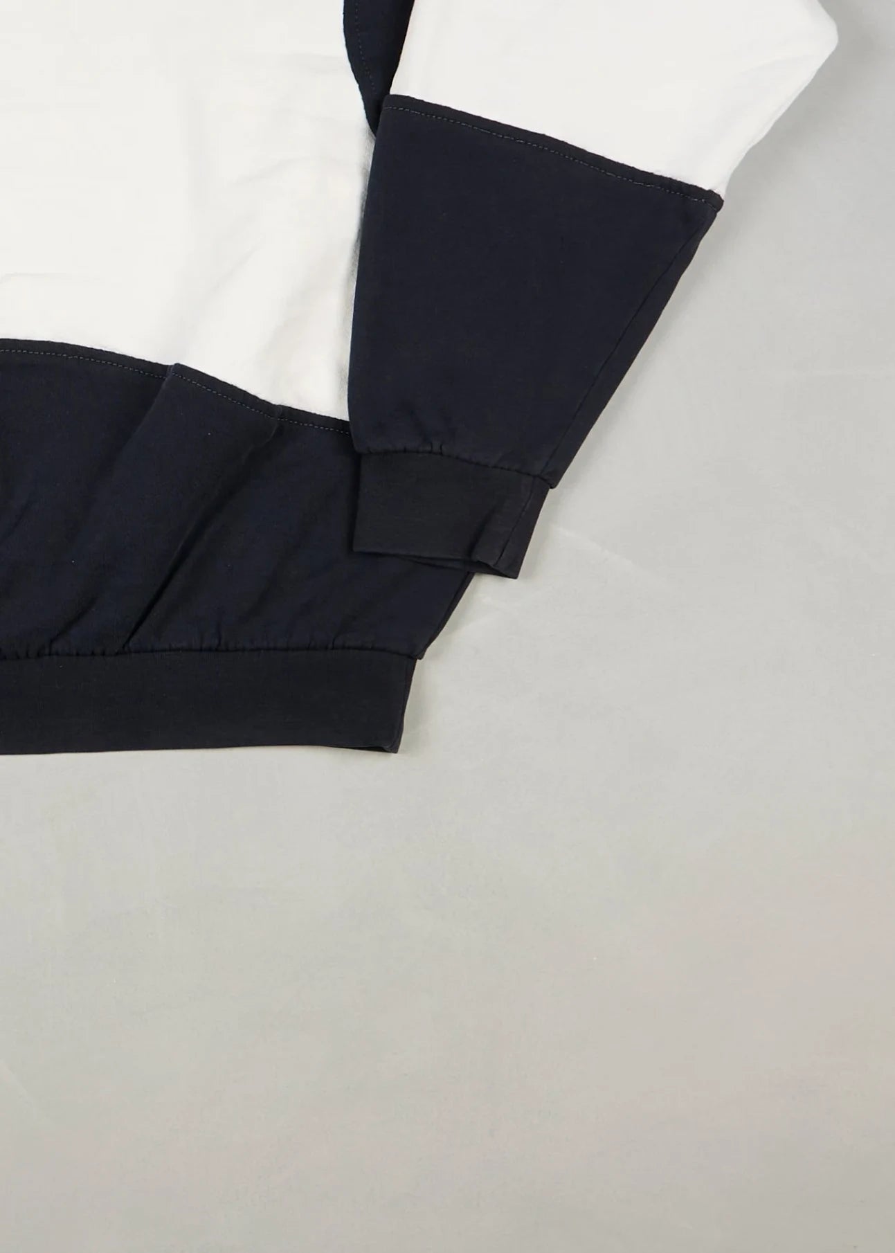 Nike - Sweatshirt (L) Bottom Right