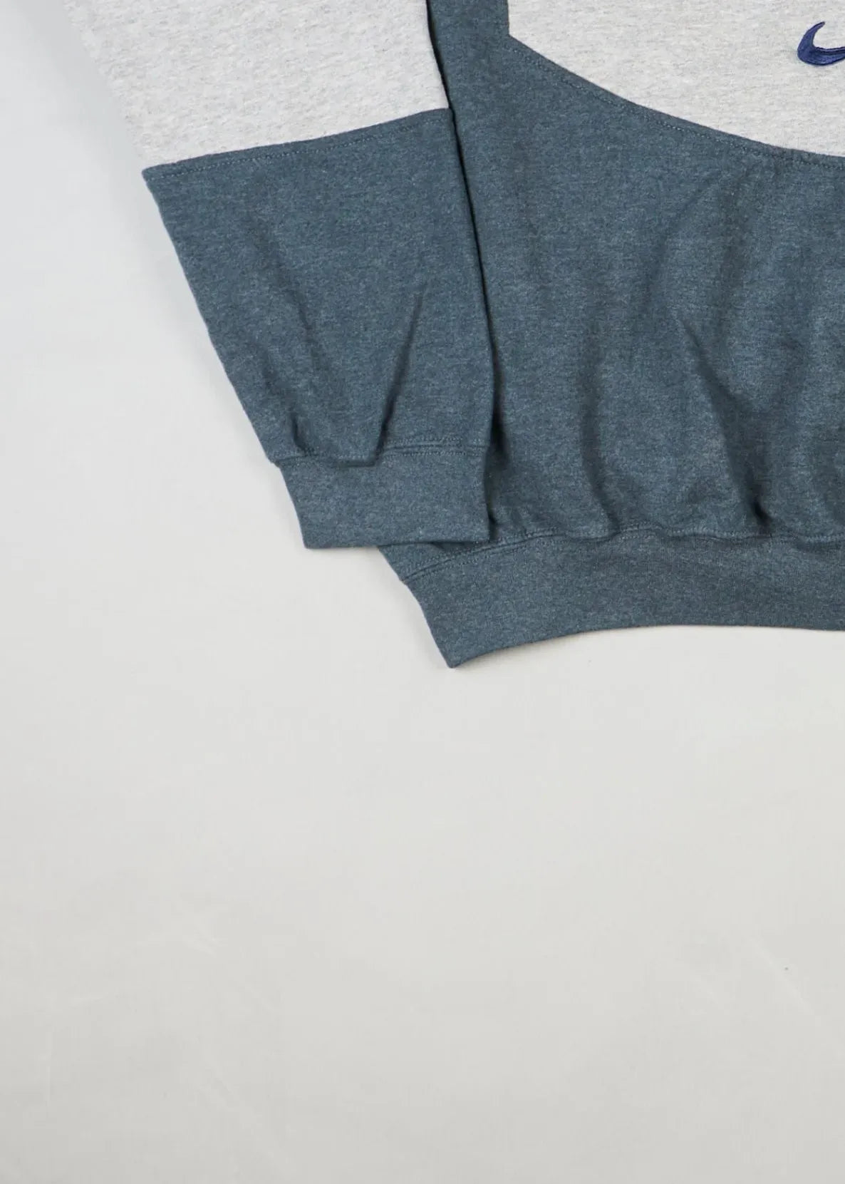 Nike - Sweatshirt (L) Bottom Left