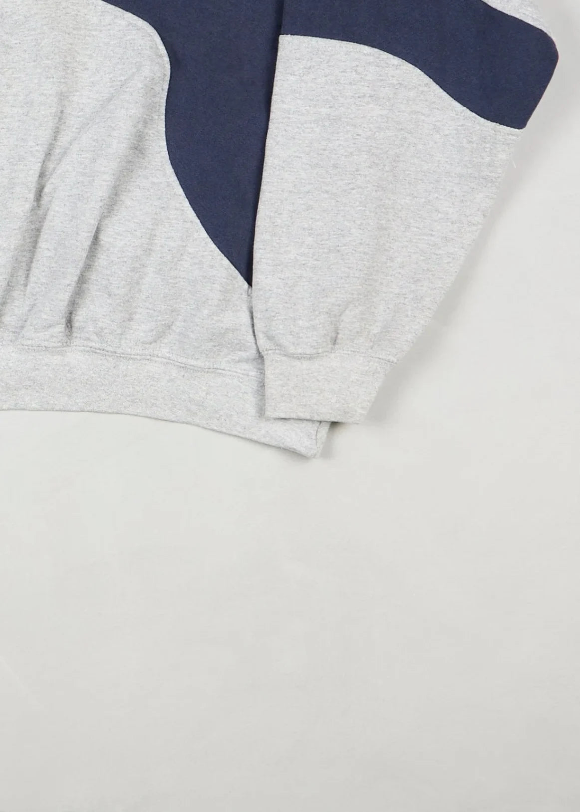 Nike - Sweatshirt (L) Bottom Right