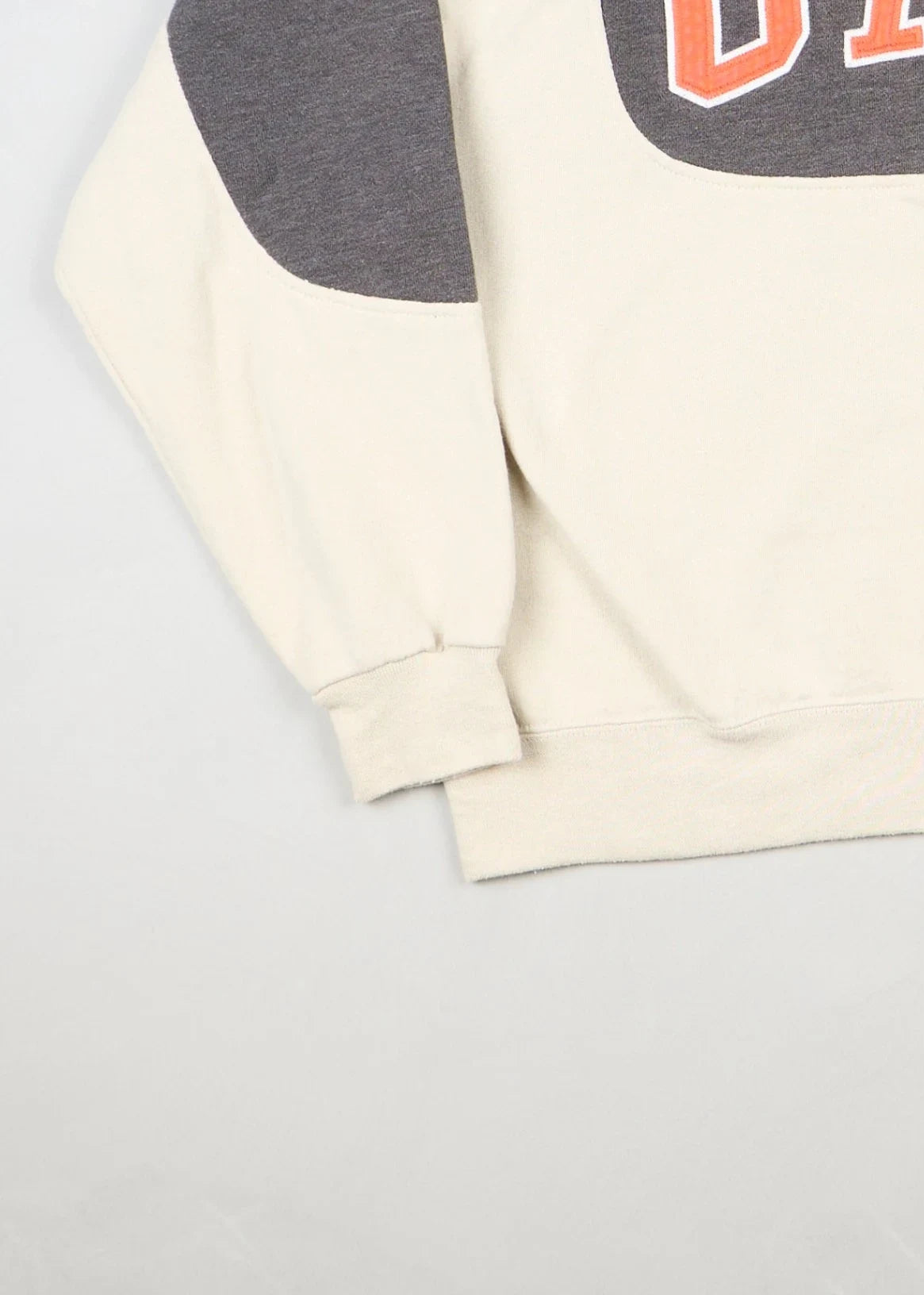GAP - Sweatshirt (M) Bottom Left