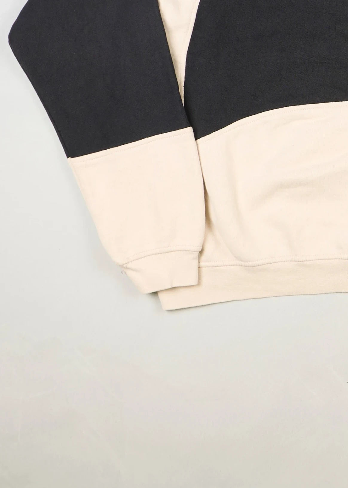 Nike - Sweatshirt (L) Bottom Left
