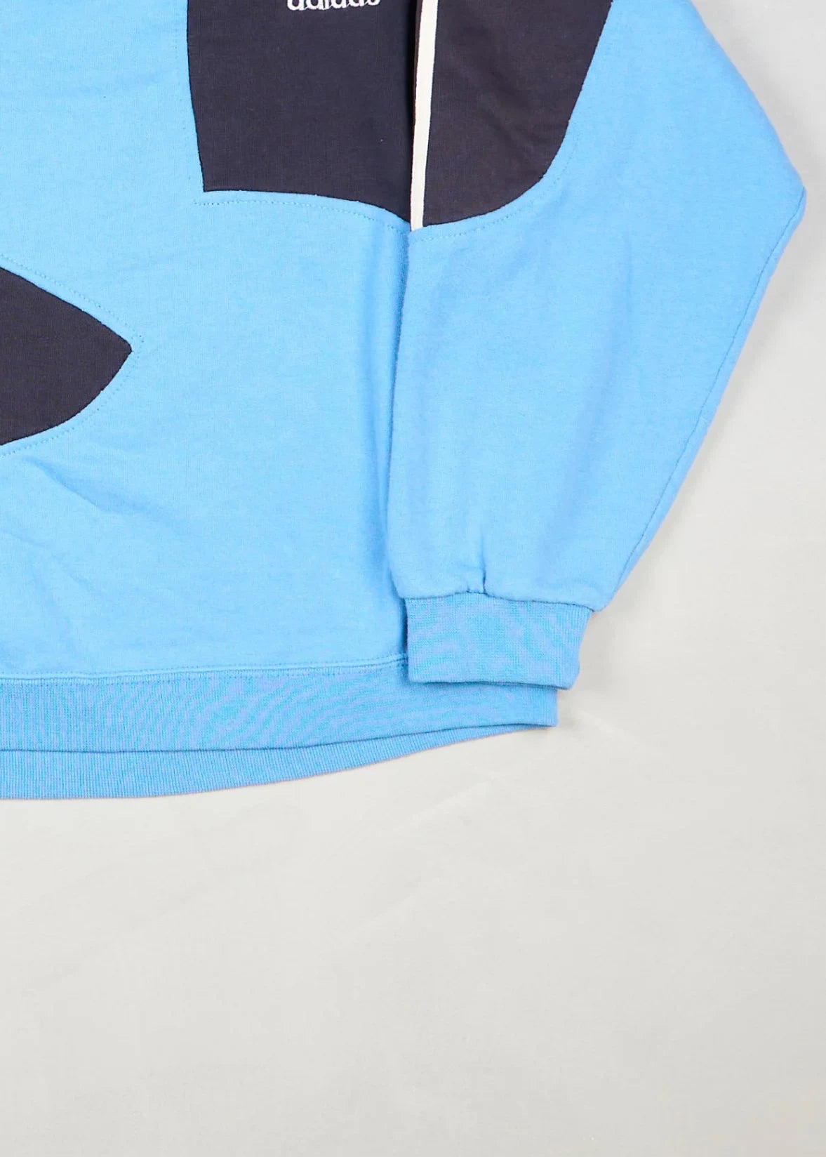 Adidas - Sweatshirt (M) Bottom Right