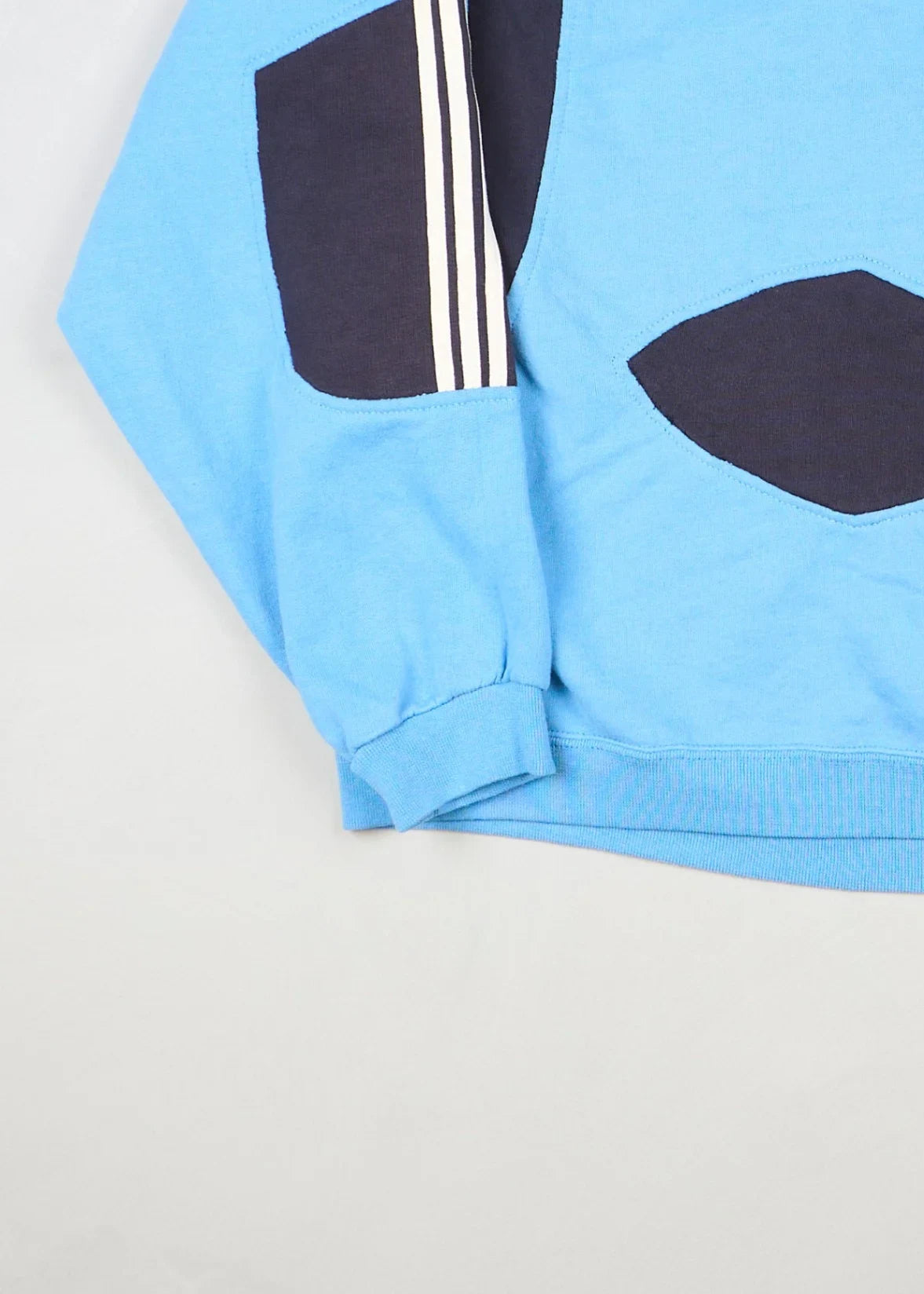 Adidas - Sweatshirt (M) Bottom Left