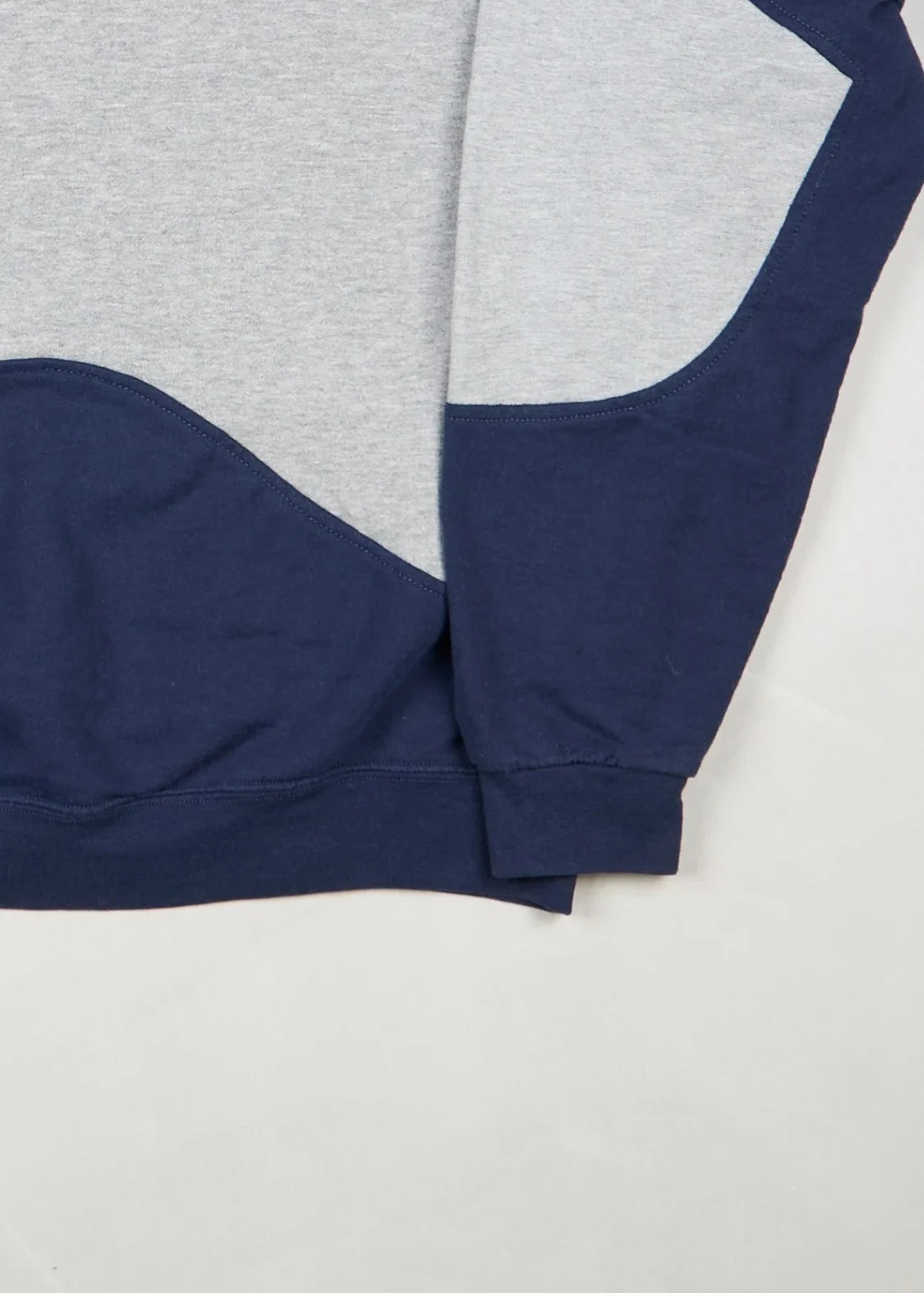 Nike - Sweatshirt (L) Bottom Right