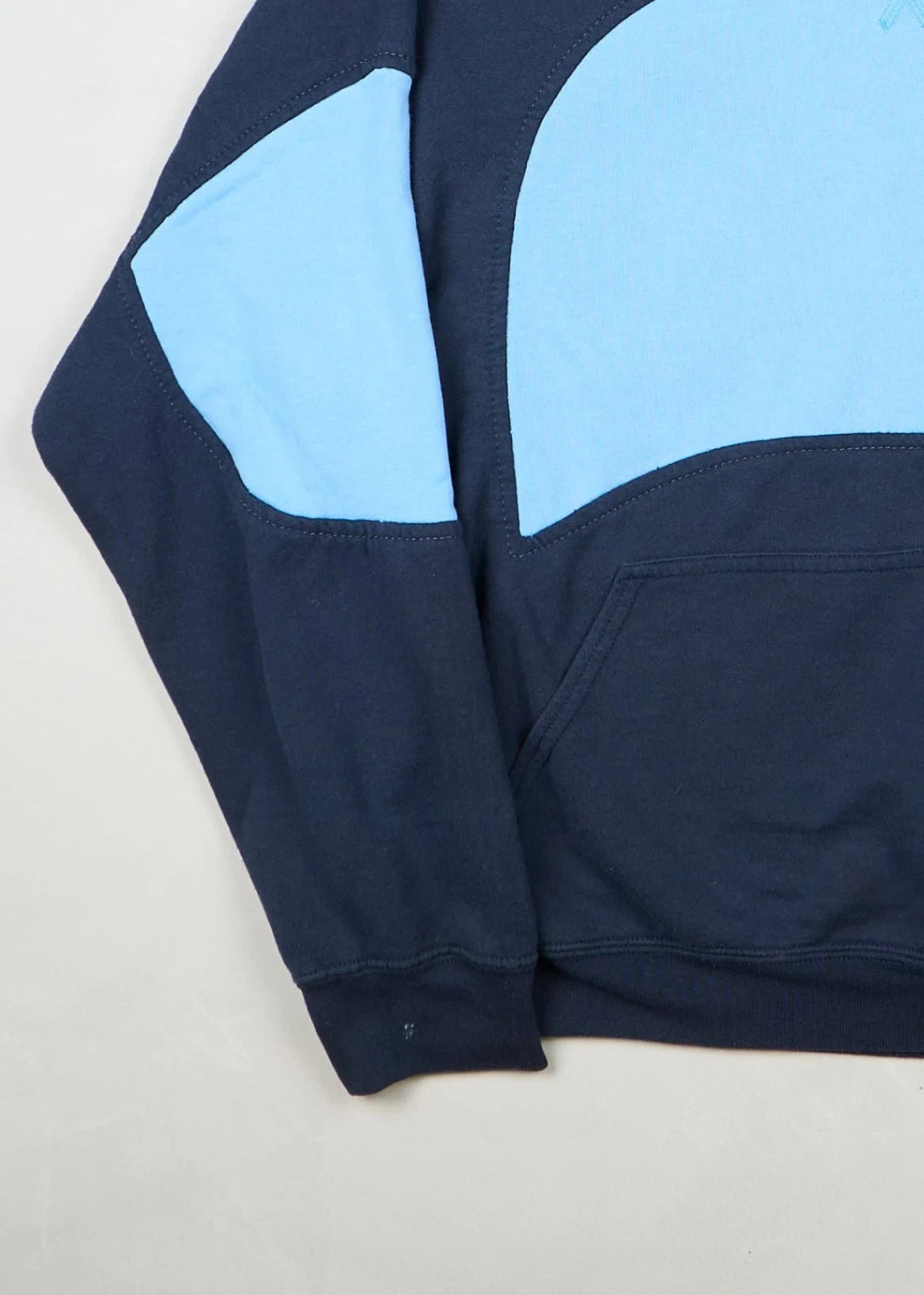 Nike - Hoodie (L) Bottom Left