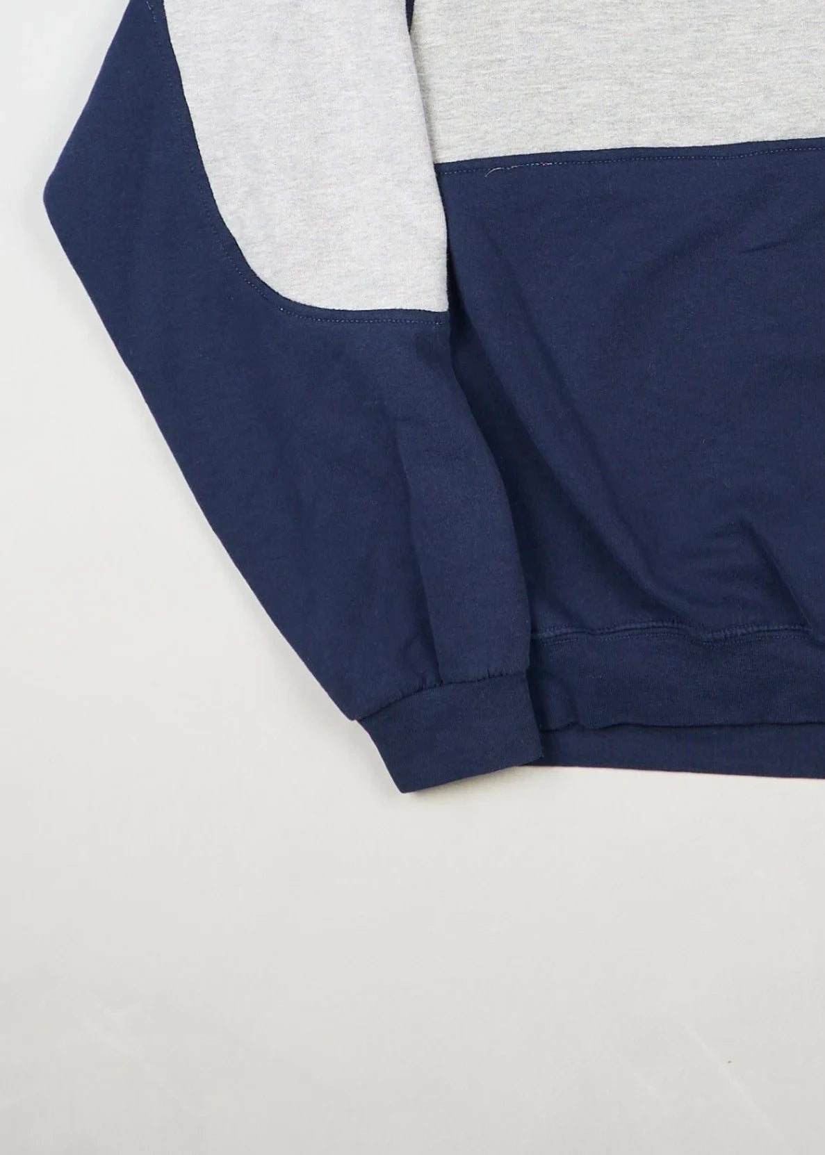Nike - Sweatshirt (L) Bottom Left