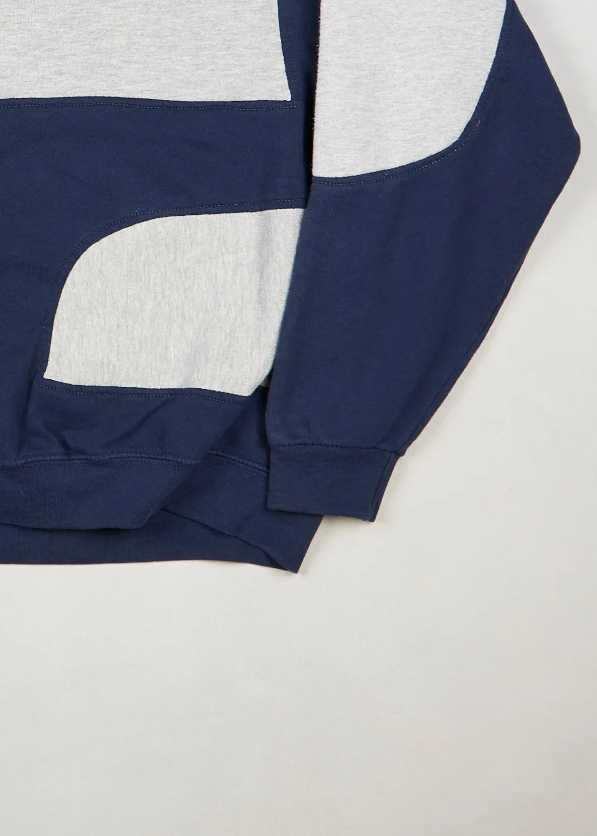 Nike - Sweatshirt (L) Bottom Right