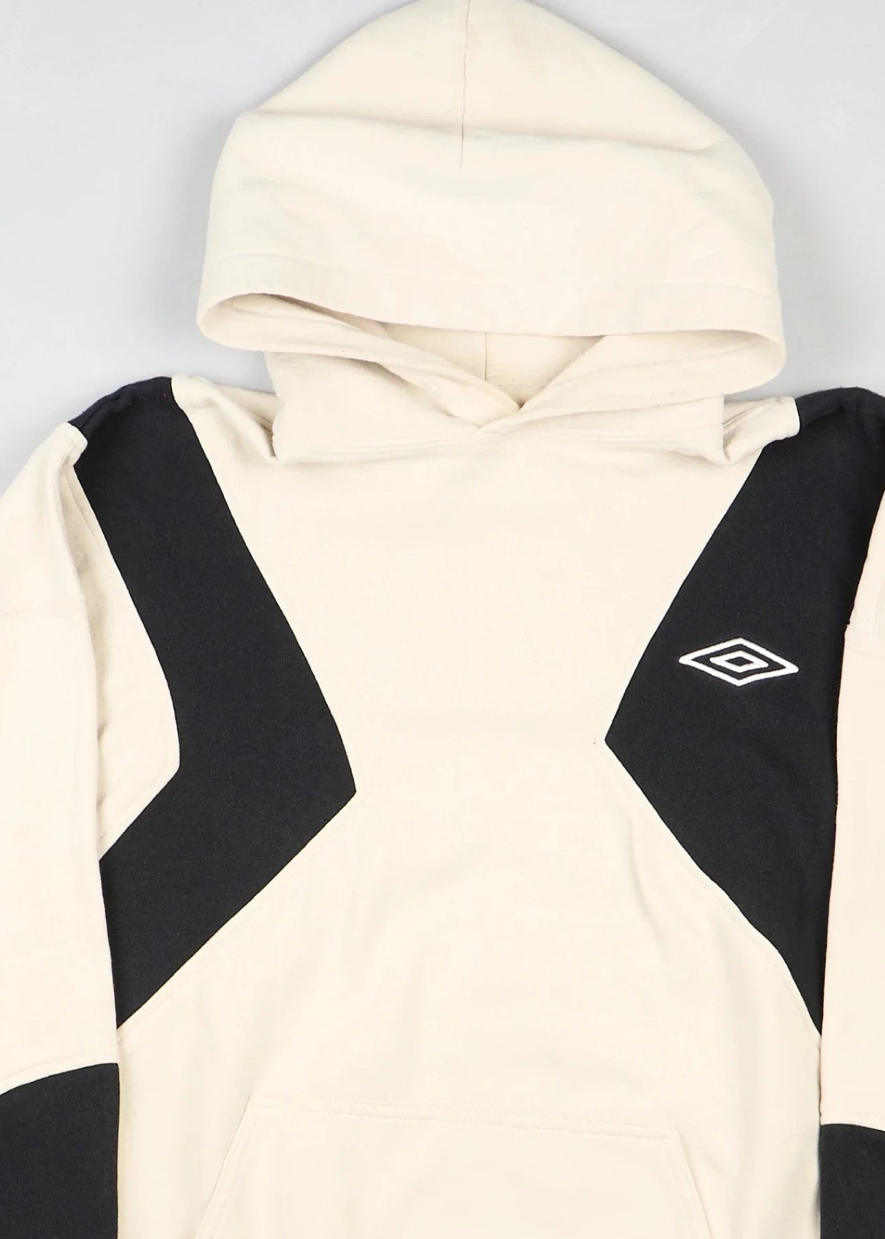 Umbro - Hoodie (L) Center