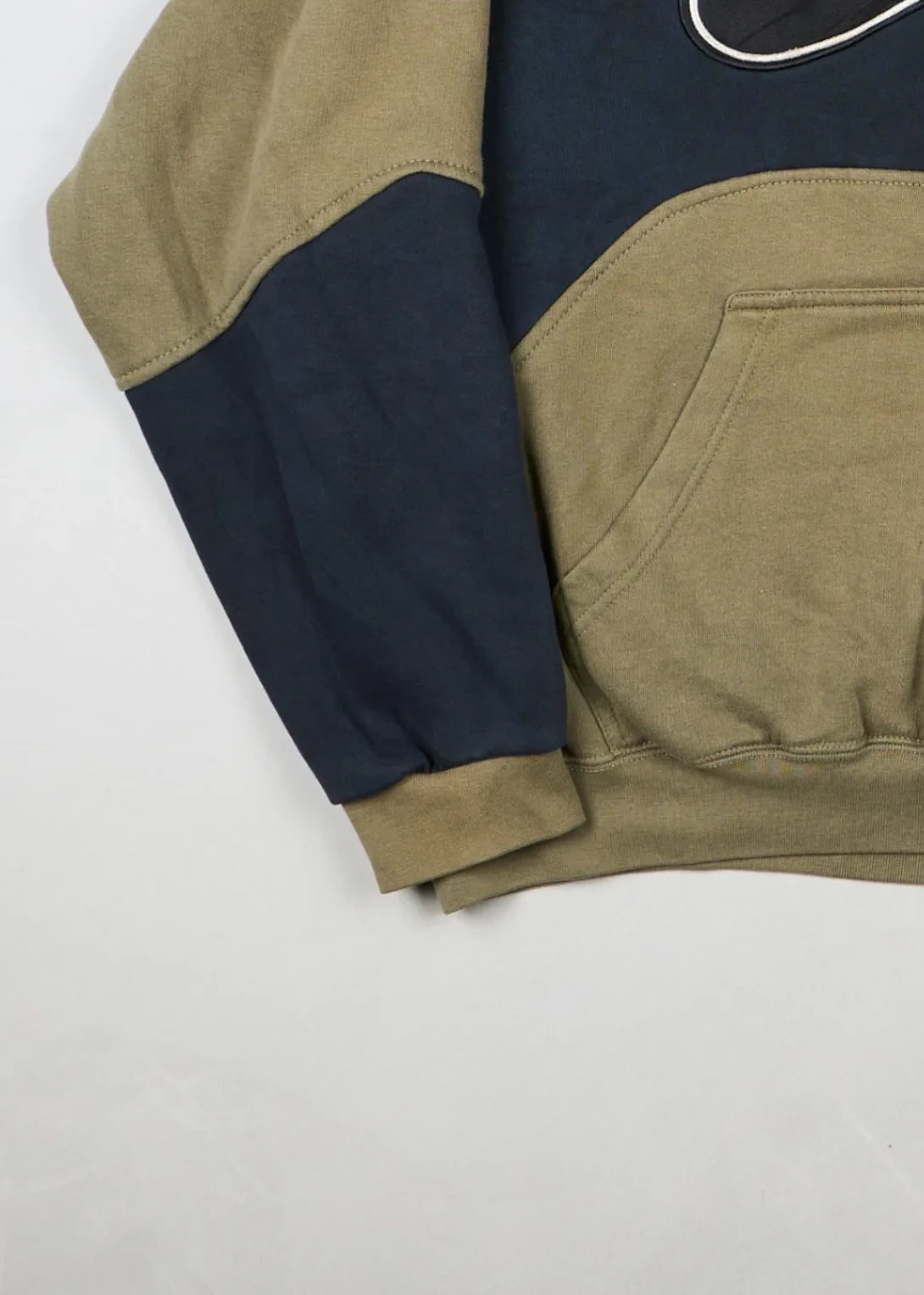 Nike - Hoodie (L) Bottom Left