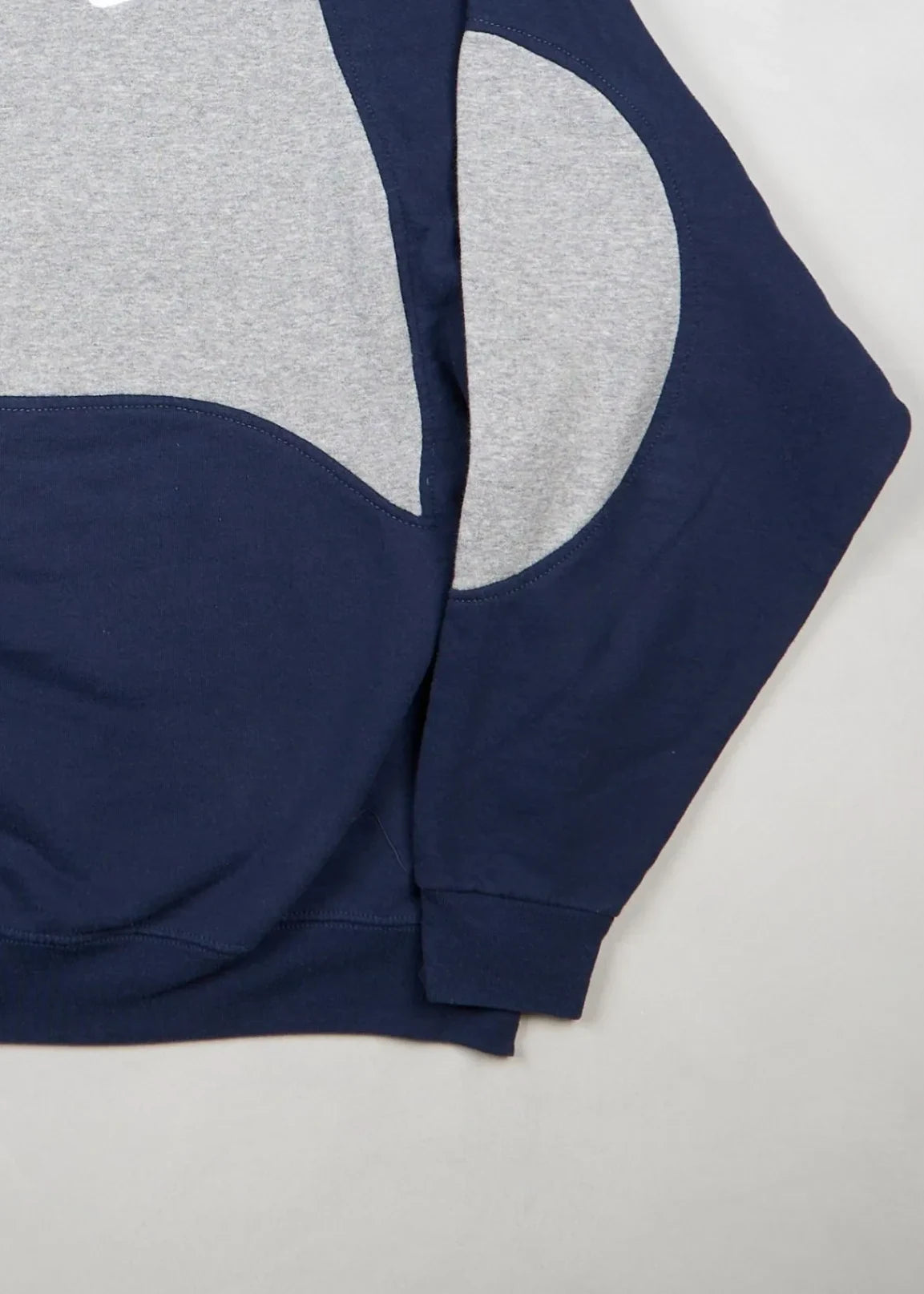 Nike - Hoodie (M) Bottom Right