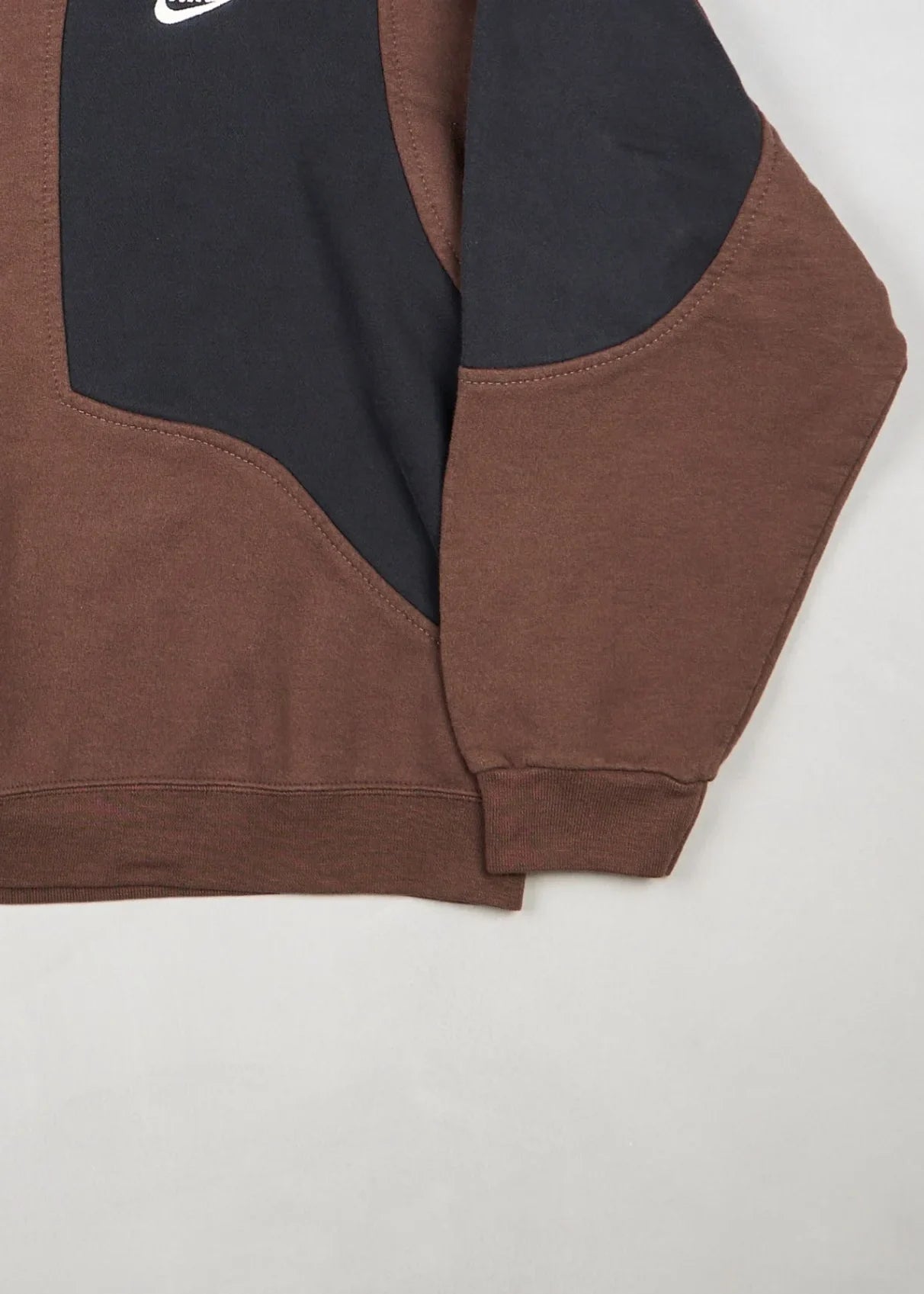 Nike - Sweatshirt (L) Bottom Right