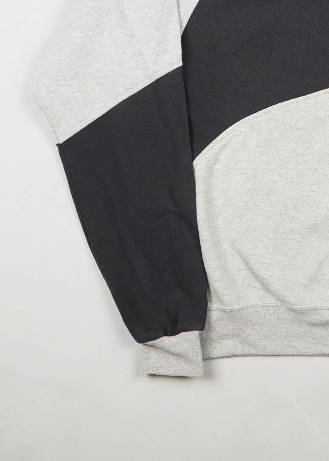 Nike - Sweatshirt (M) Bottom Left