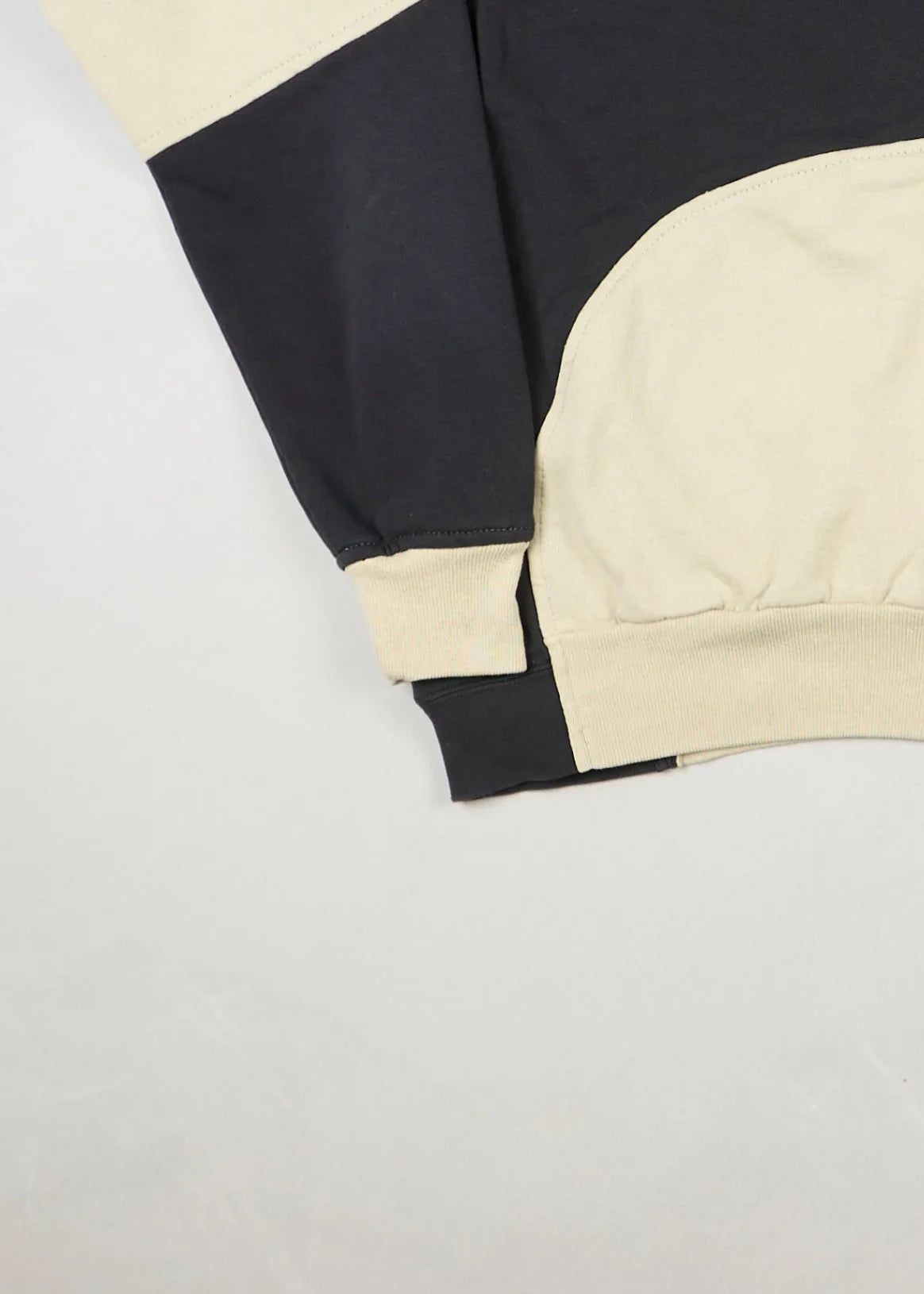 Nike - Sweatshirt (L) Bottom Left