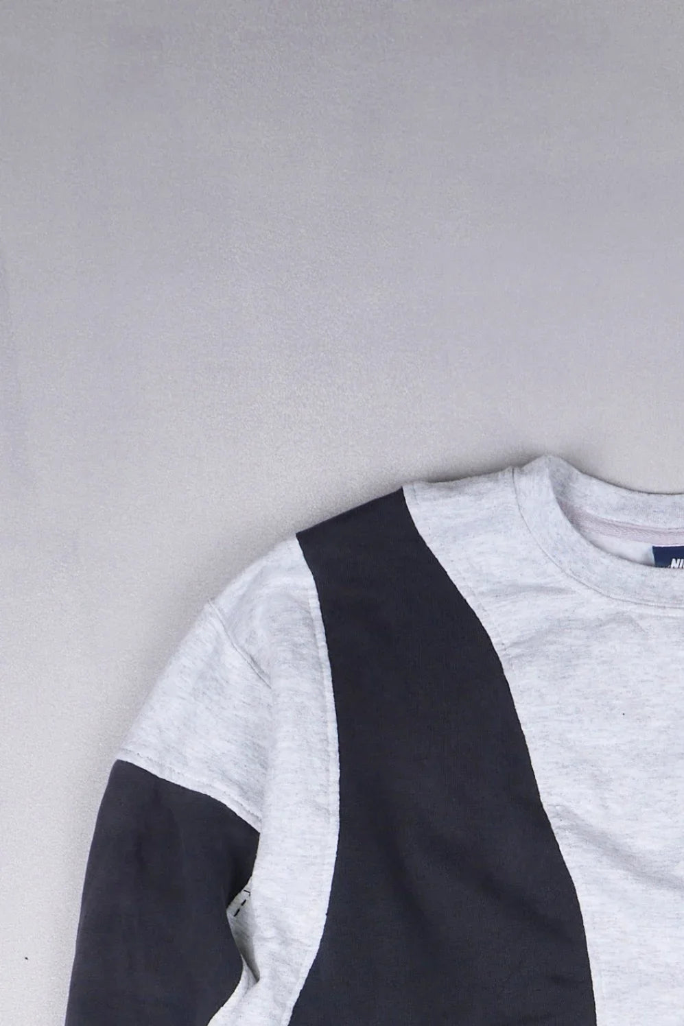 Nike - Sweatshirt (L) Top Left
