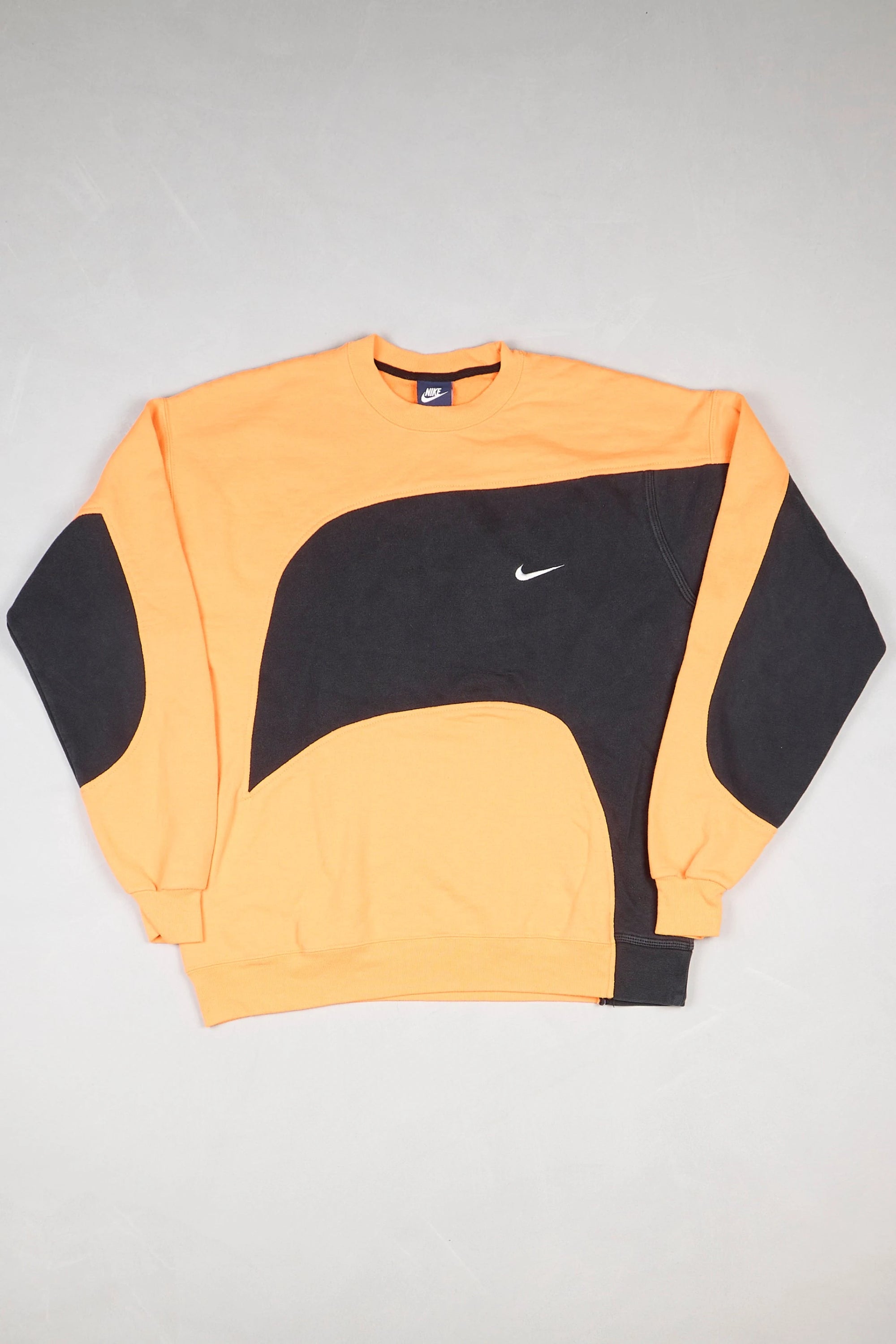 Nike - Renewed Sweatshirt (L)