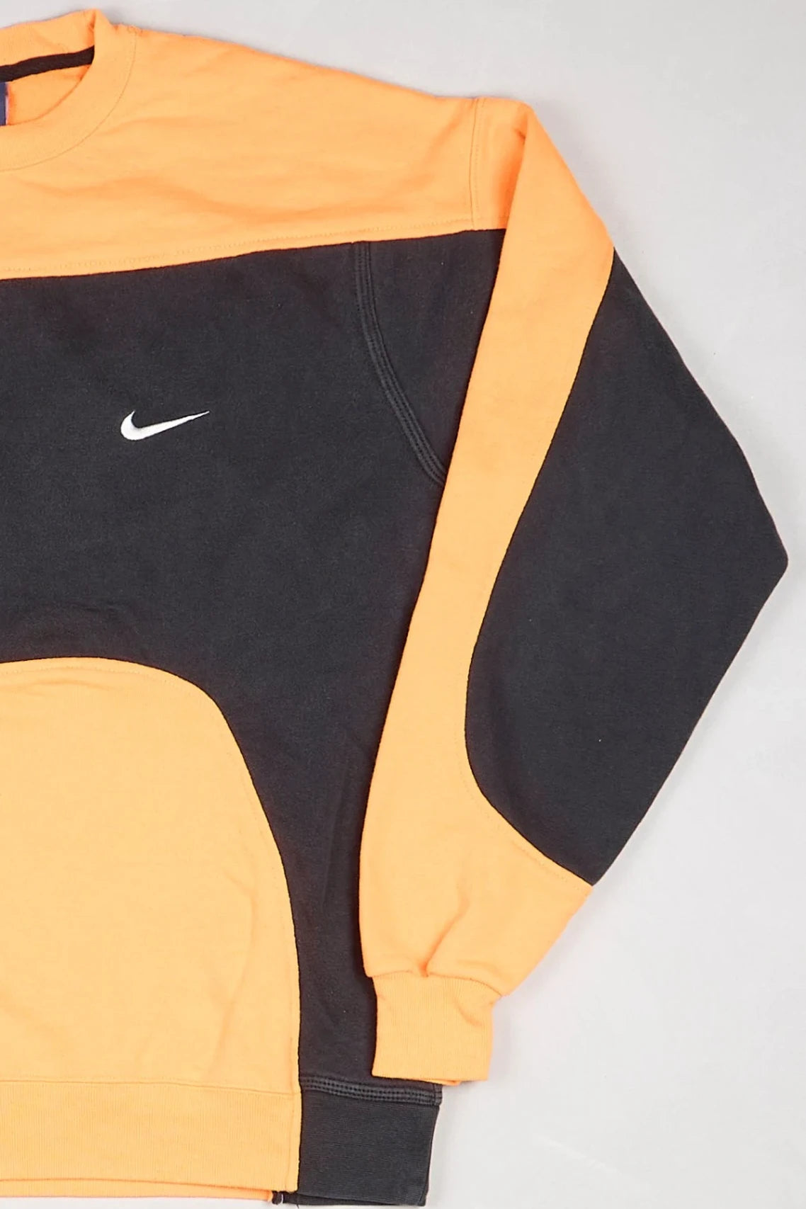 Nike - Renewed Sweatshirt (L) Right