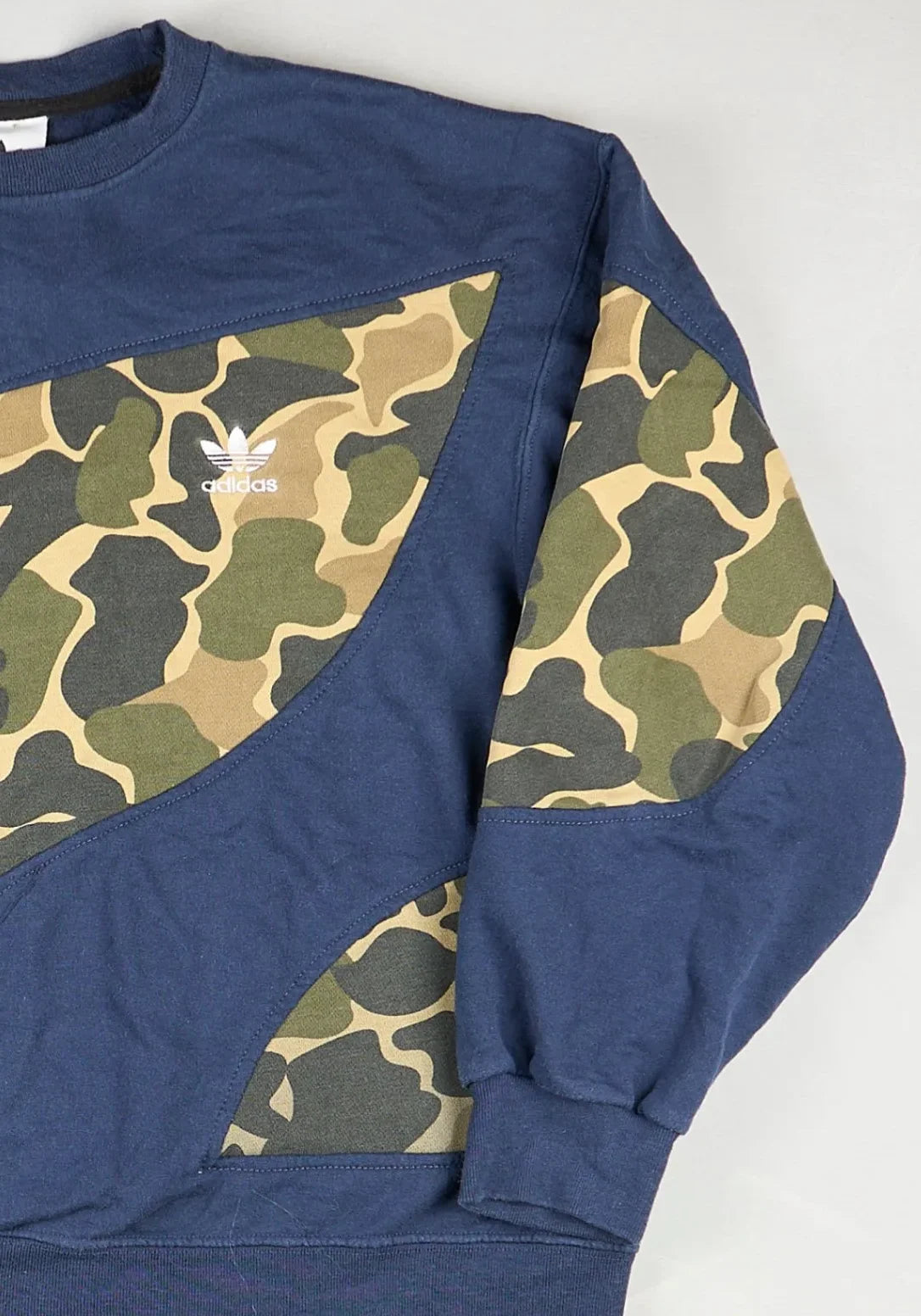 Adidas - Renewed Sweatshirt (XS)