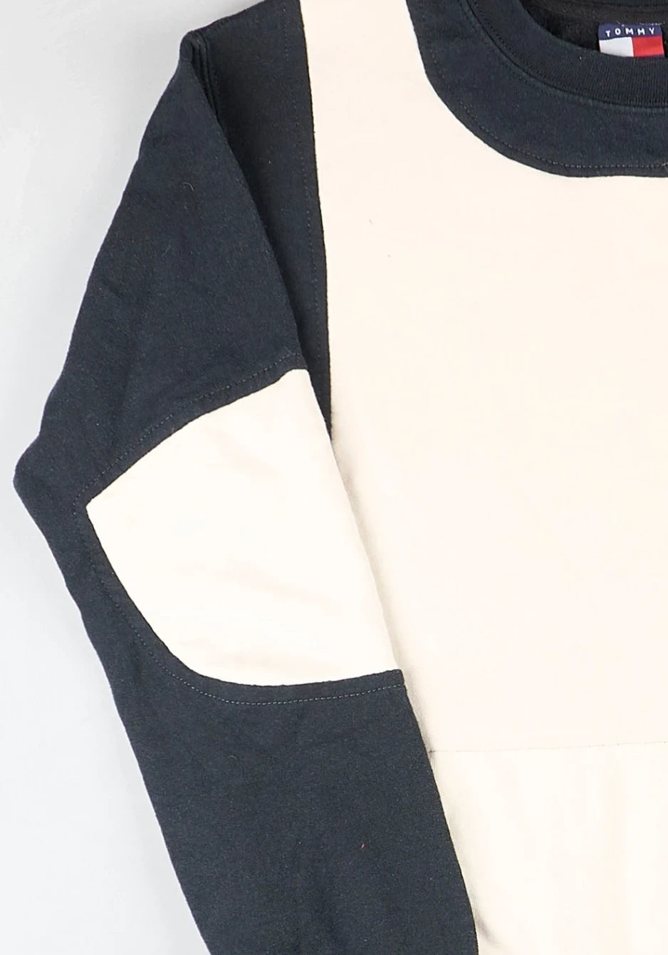 Tommy Hilfiger - Renewed Sweatshirt (XS)