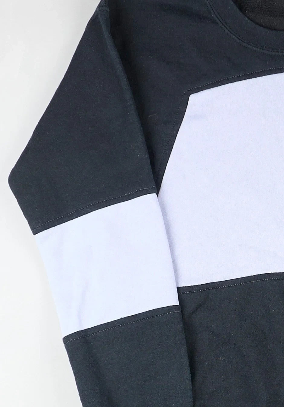 Adidas - Renewed Sweatshirt (XS)