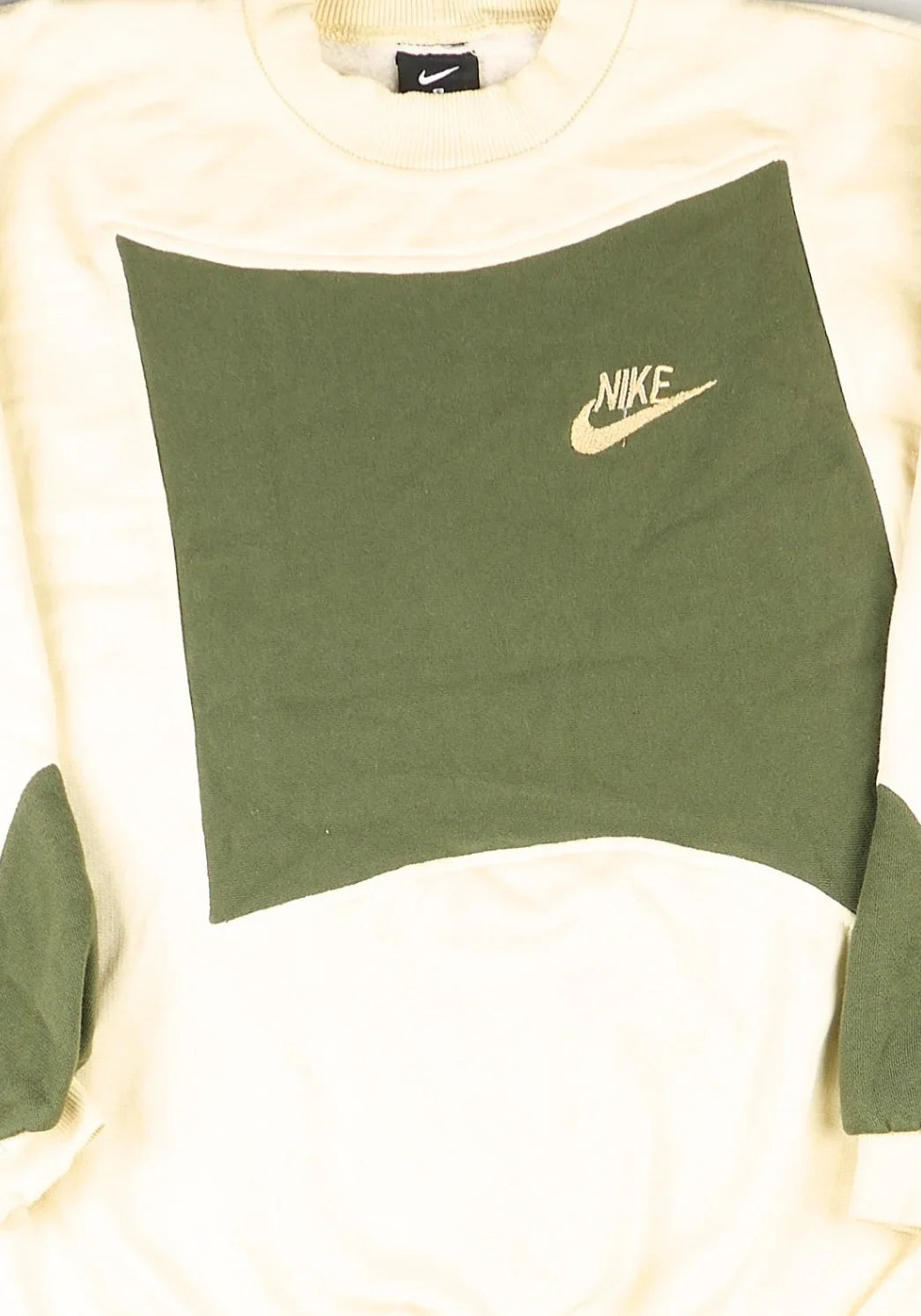 Nike - Renewed Sweatshirt (XS)