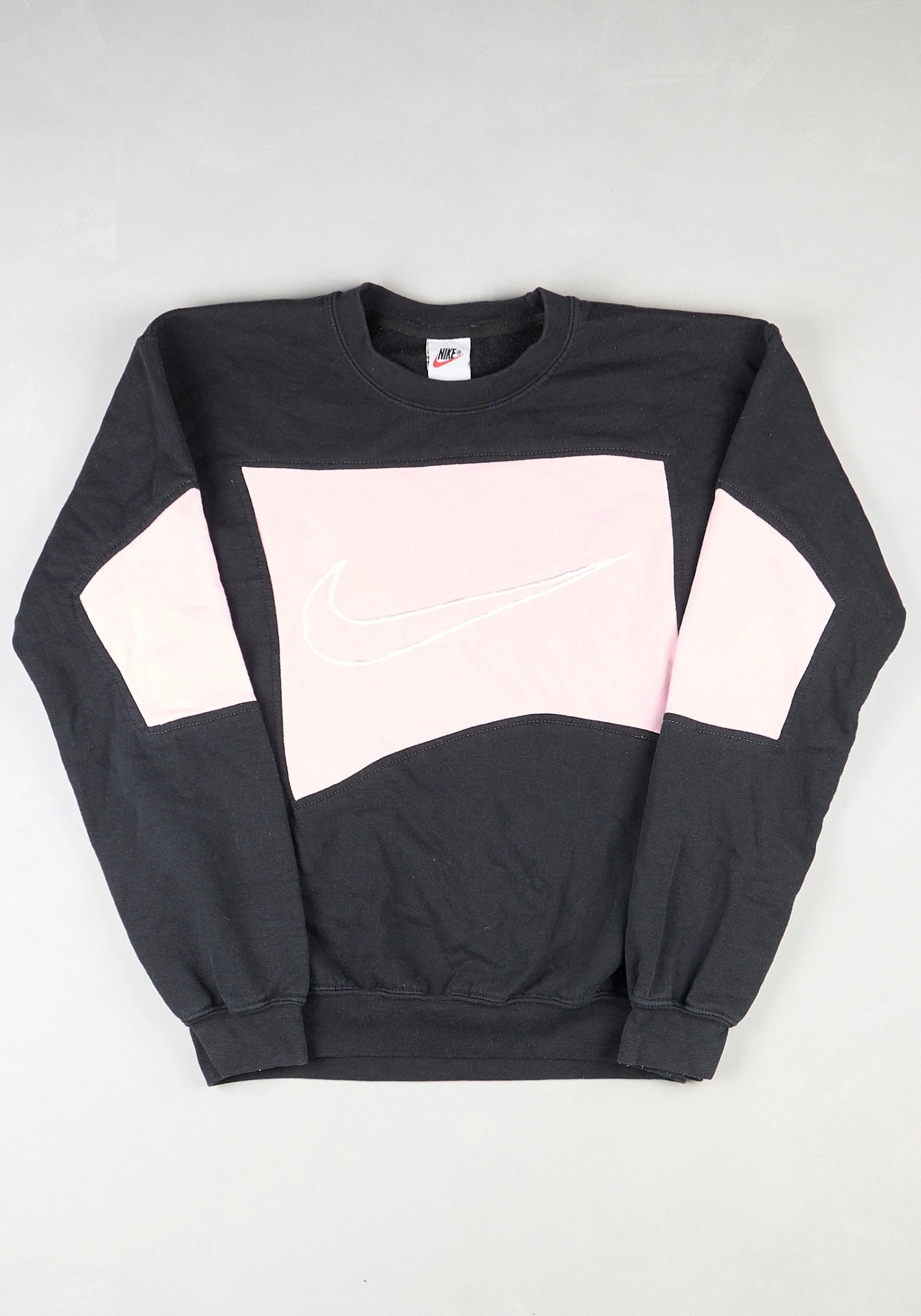 Nike - Renewed Sweatshirt (XS)