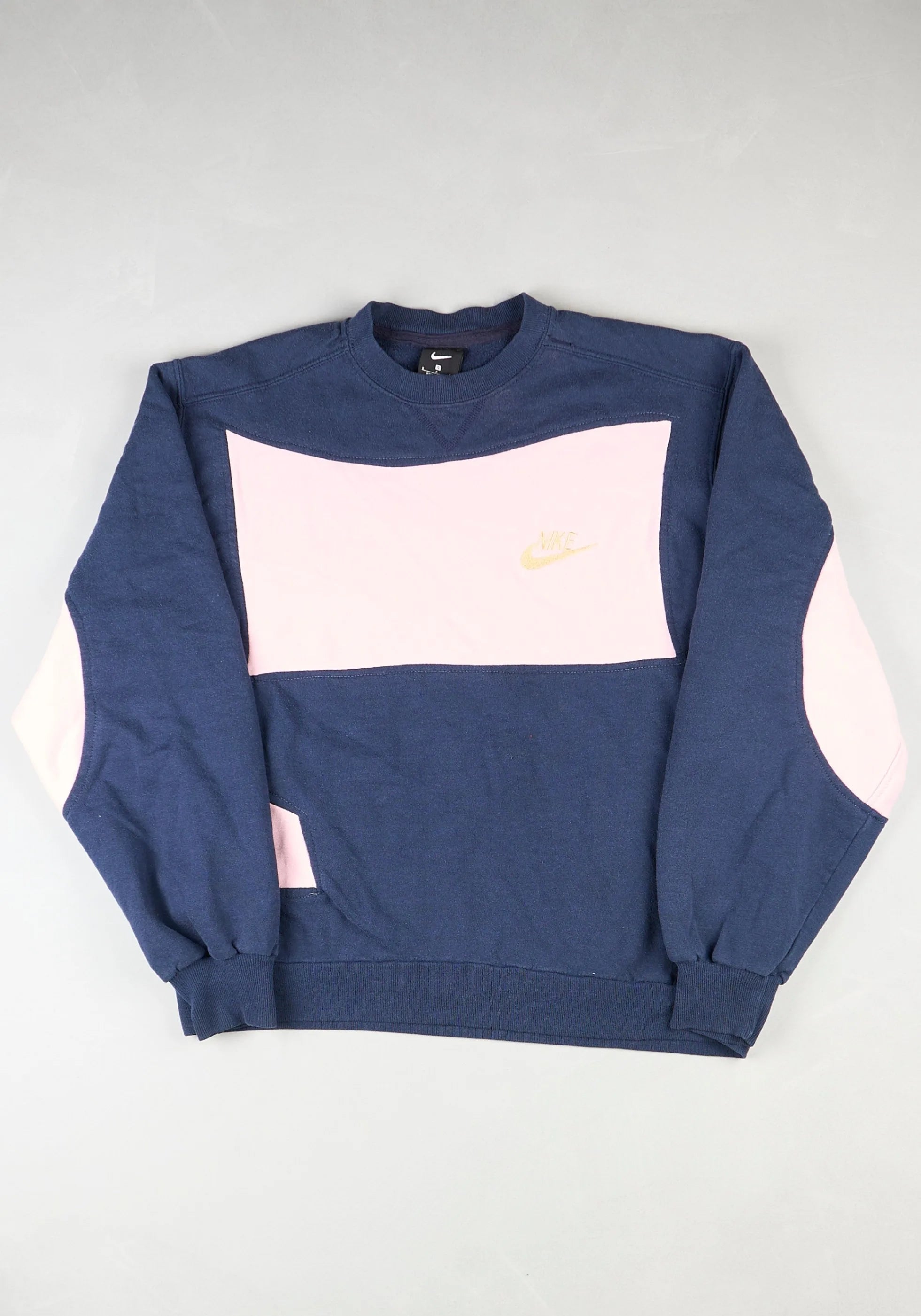Nike - Renewed Sweatshirt (XS)