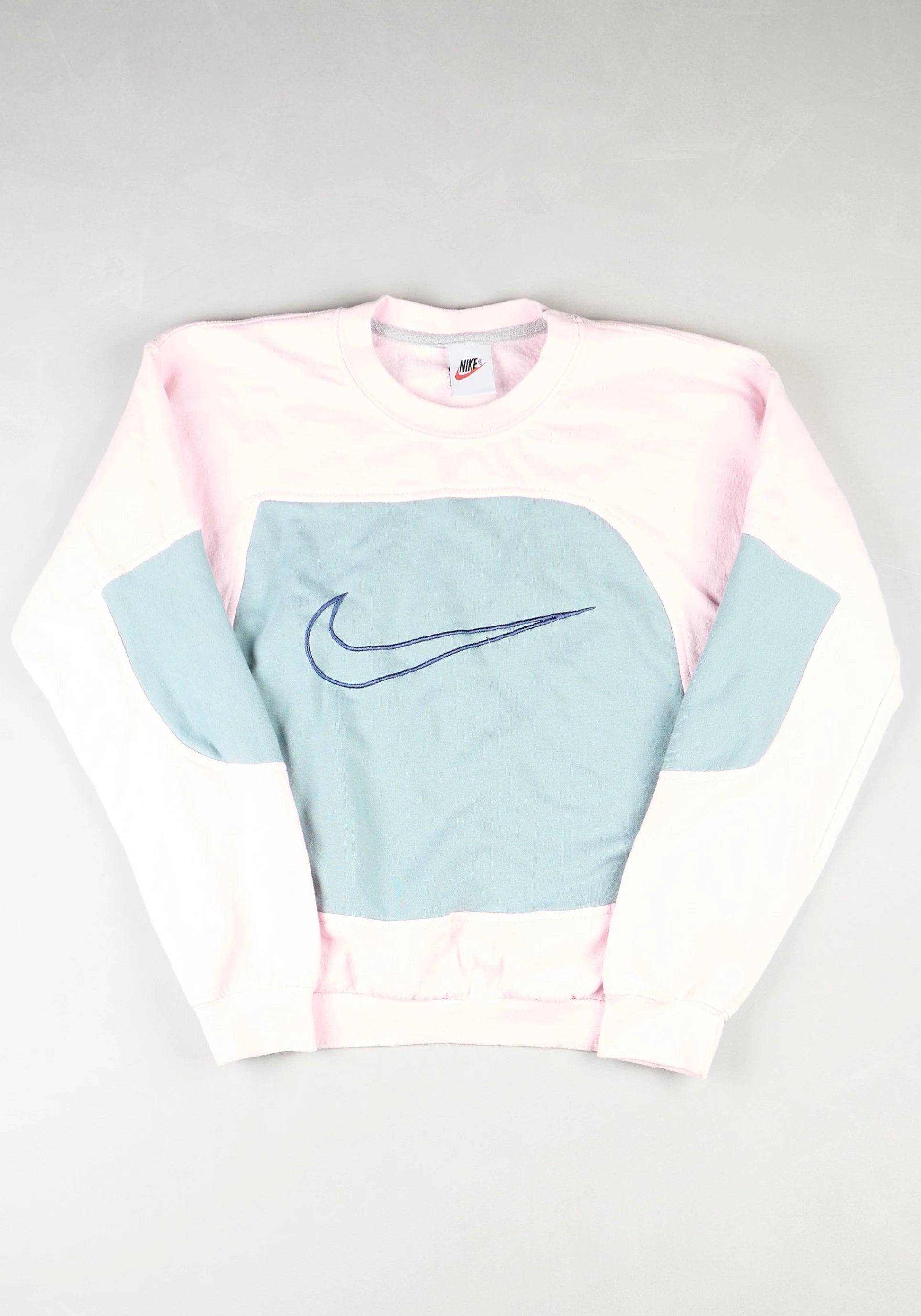 Nike - Renewed Sweatshirt (XXS)