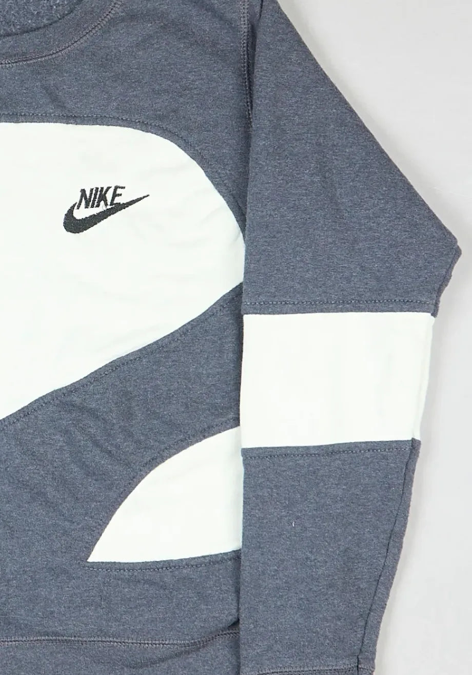 Nike - Renewed Sweatshirt (XXS)