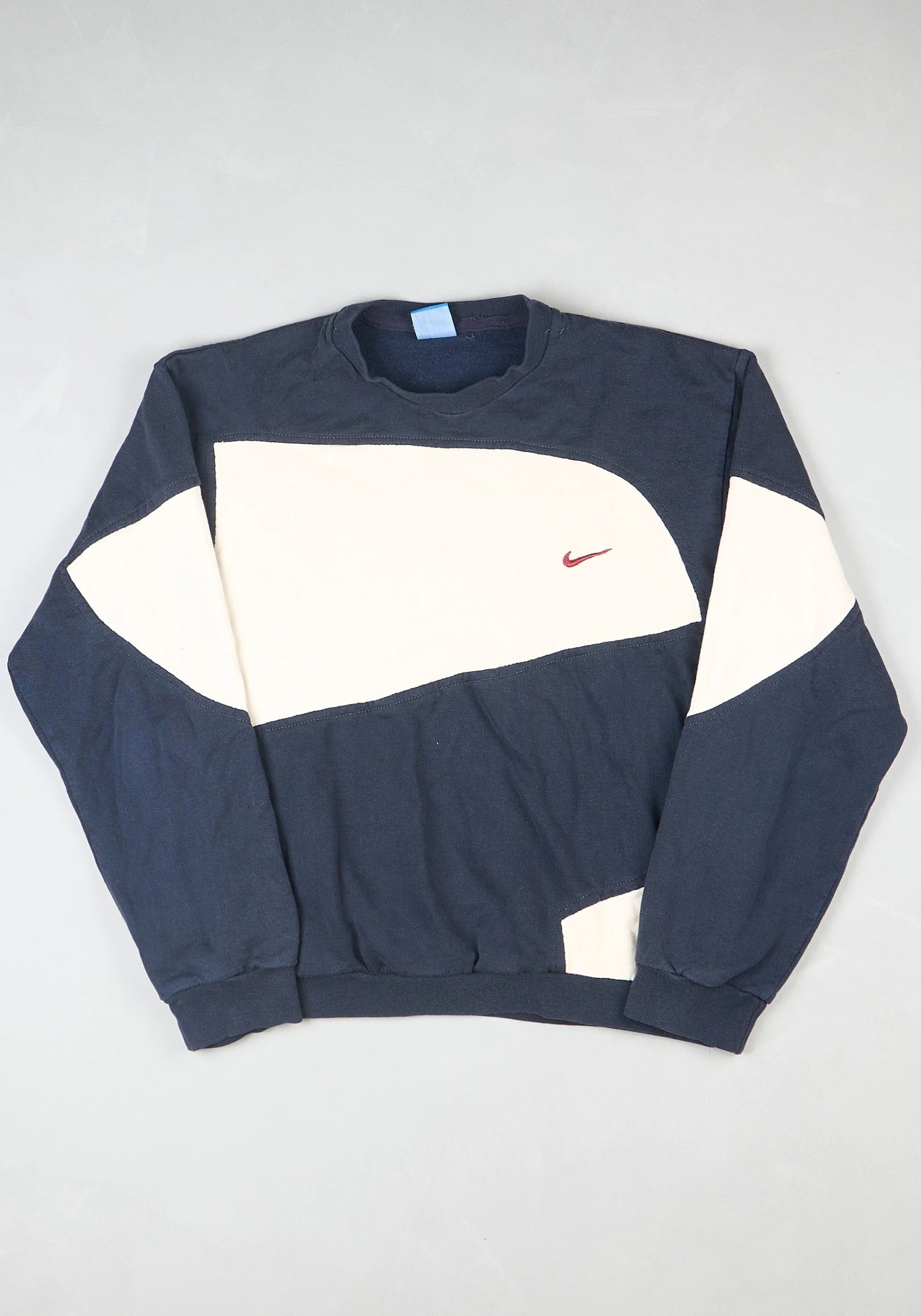 Nike - Renewed Sweatshirt (XS)