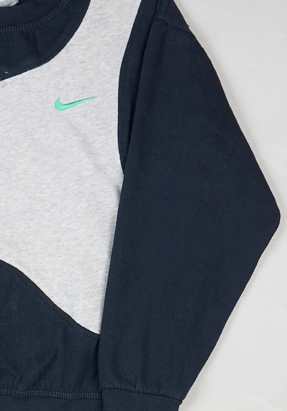 Nike - Renewed Sweatshirt (XXS)
