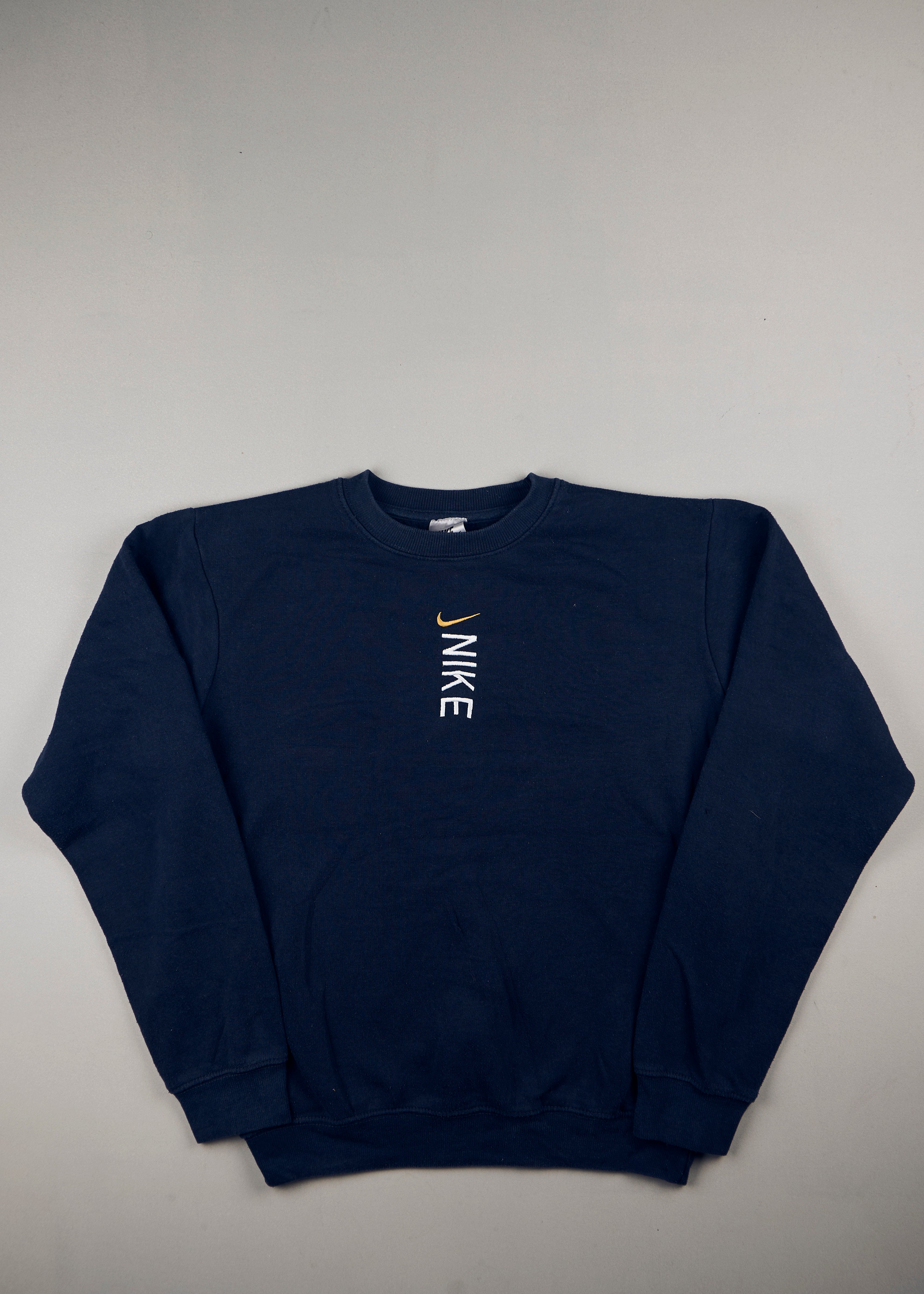 vintage nike sweatshirt logo