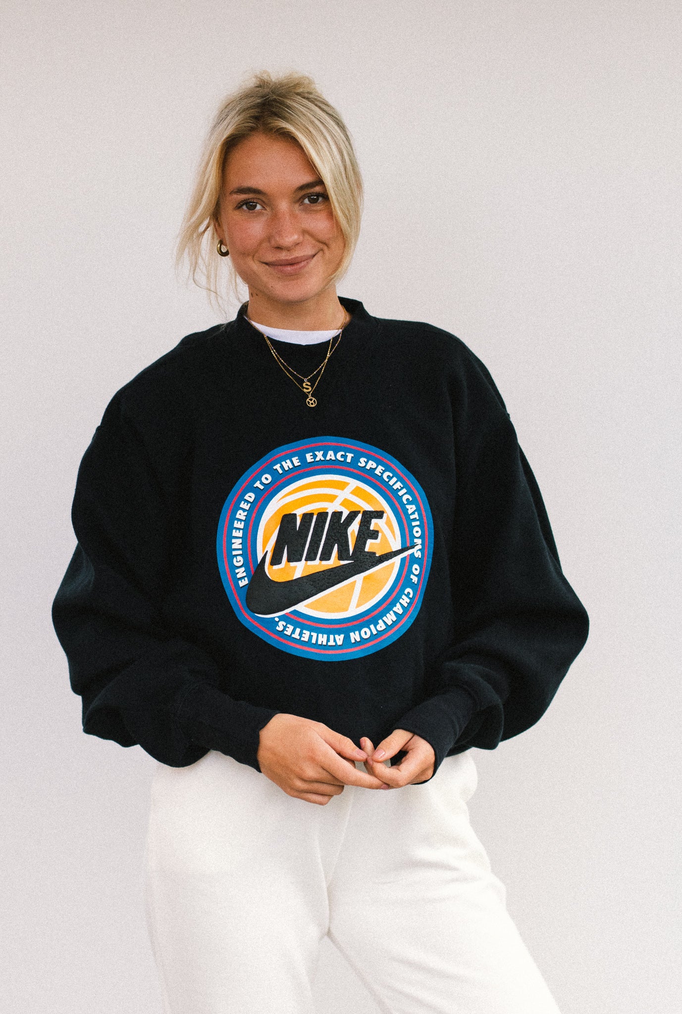 Nike - Big Logo Spell Out - Sweatshirt