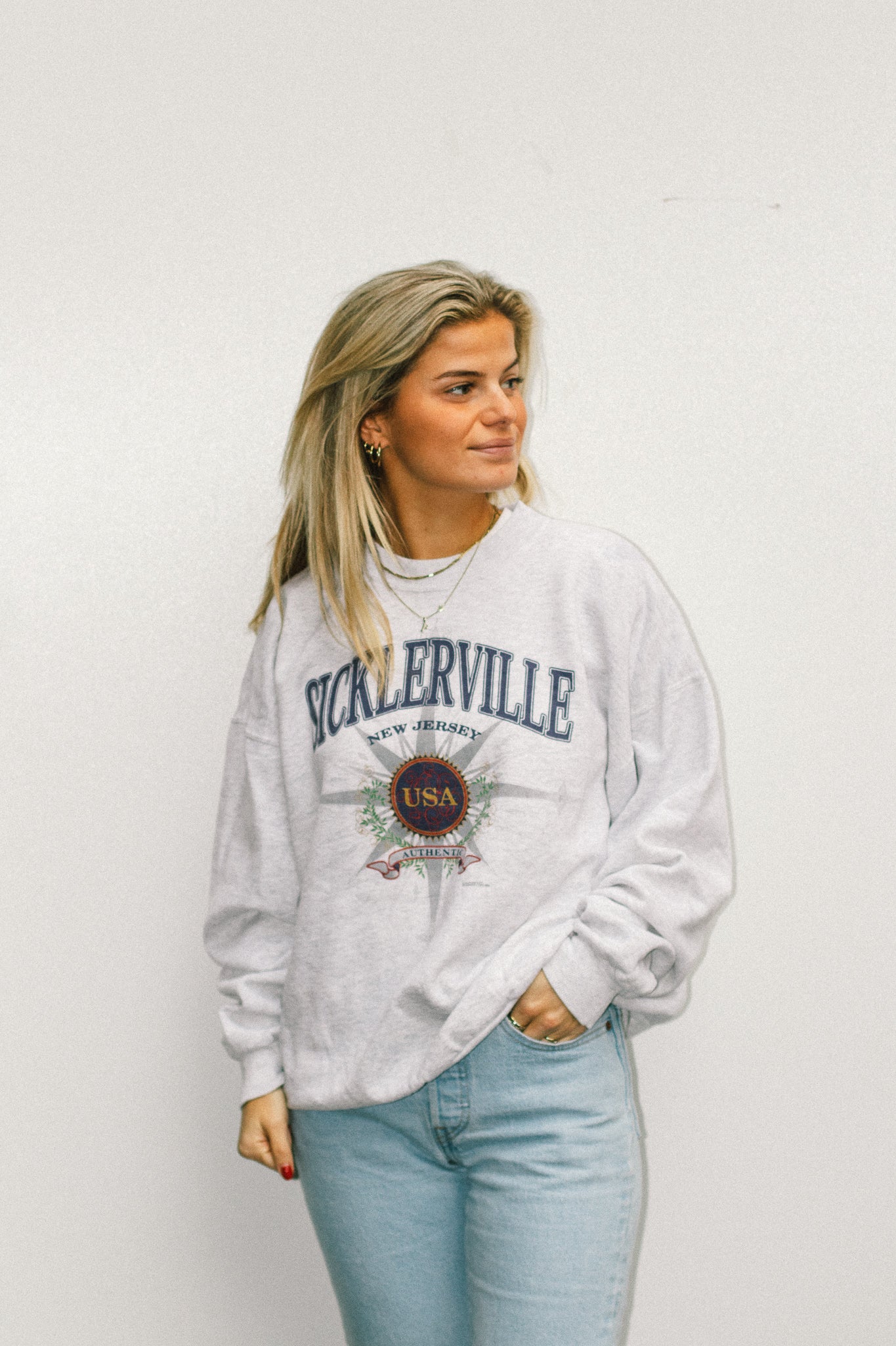 College NFL - Vintage Sweatshirt